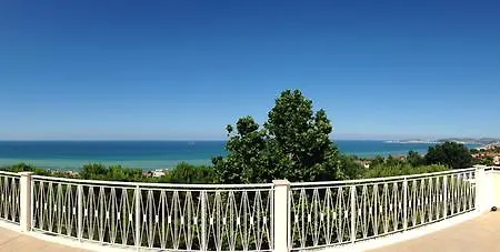 Balcone Del Golfo Διαμέρισμα *